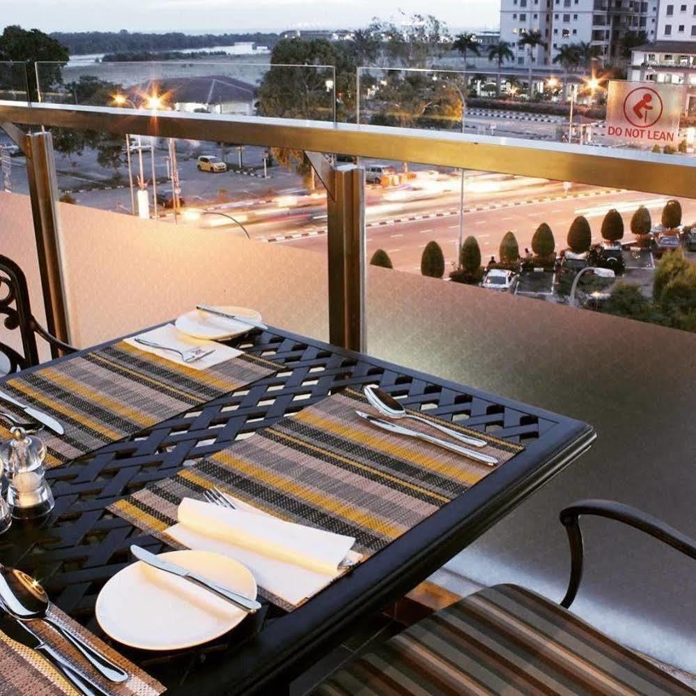 Estadia Hotel Malacca Екстер'єр фото